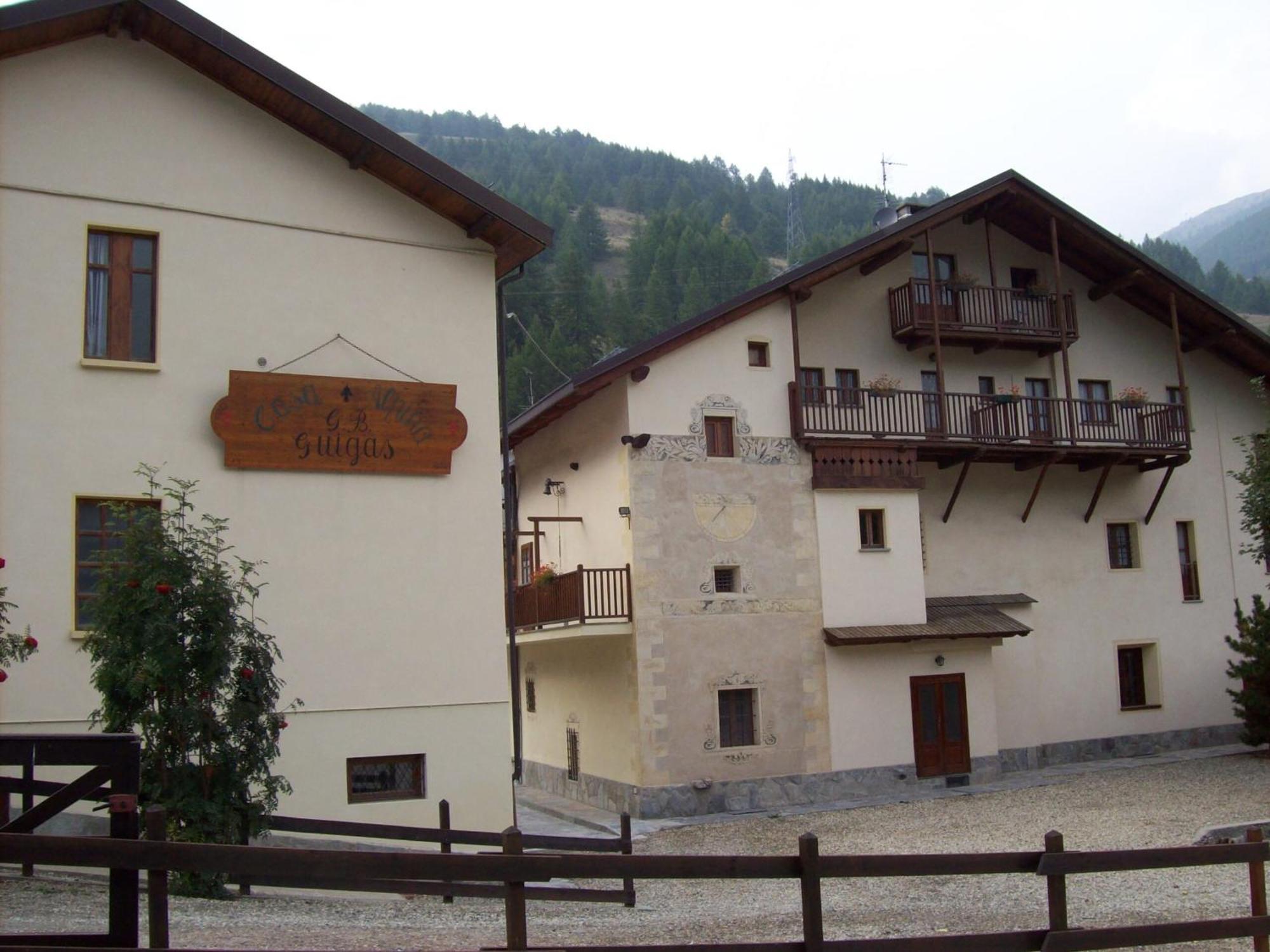 Casa Guigas Hotel